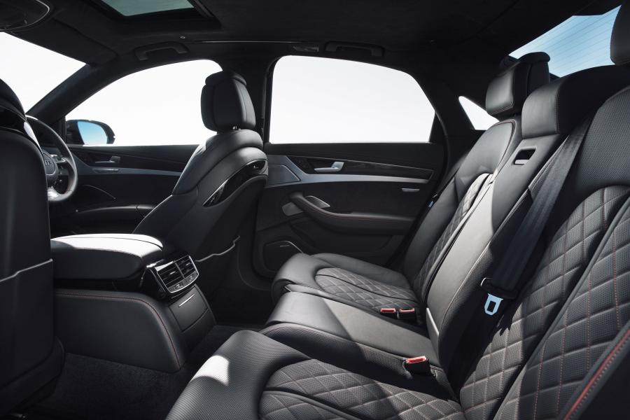 Интерьер Audi S8 Plus (D4) 2016 года  (AU) (фото 14 из 15)